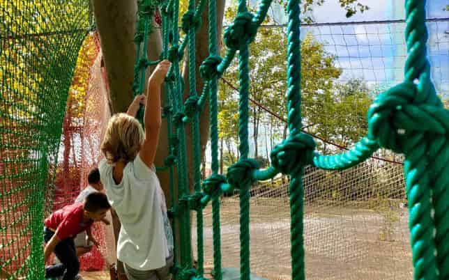 Enfants dans les filets Clairfont
